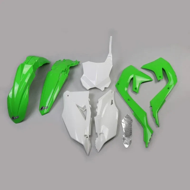 UFO-KUNSTSTOFFBAUSATZ, REP/REP