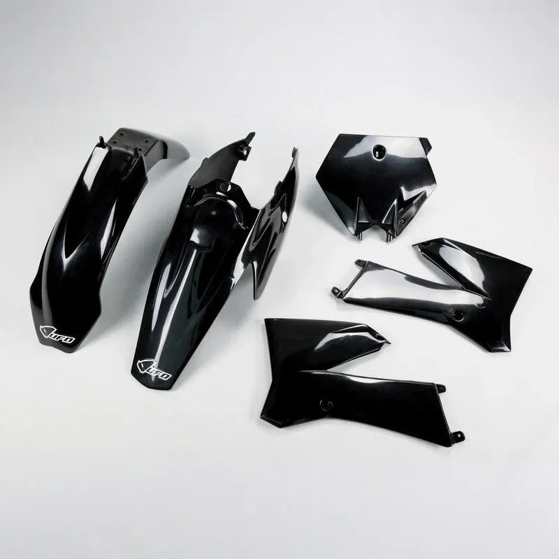 UFO Plast PLASTIC KIT, BLK/BLK