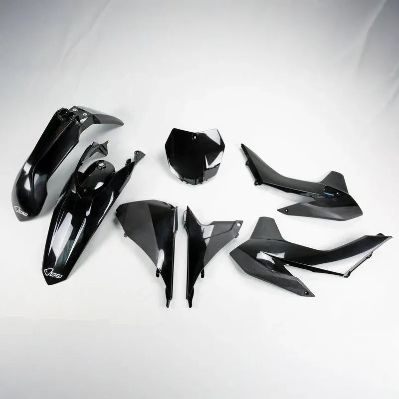 UFO Plast PLASTIC KIT, BLK/BLK
