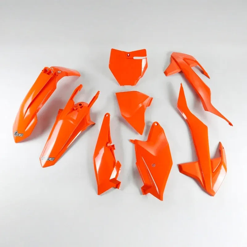 UFO Plast PLASTIC KIT, ORANGE/ORANGE