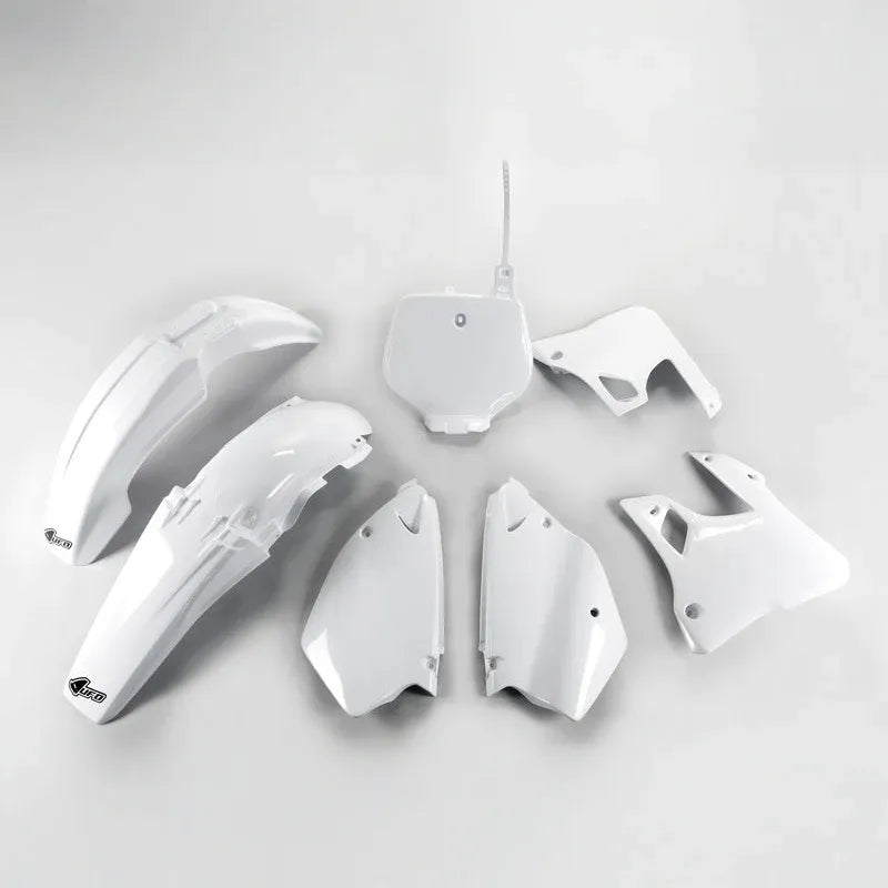 UFO Plast PLASTIC KIT, WHT/WHT