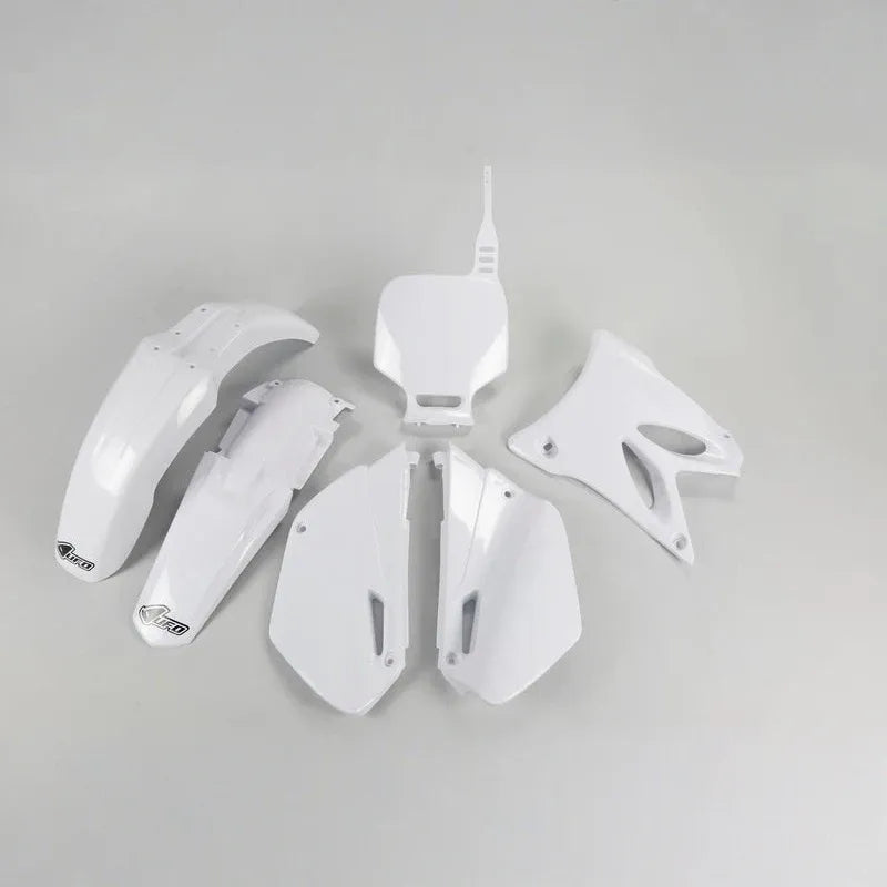 UFO Plast PLASTIC KIT, WHT/WHT