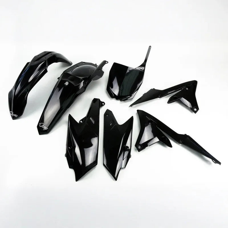 UFO-KUNSTSTOFFBAUSATZ, SCHWARZ/SCHWARZ