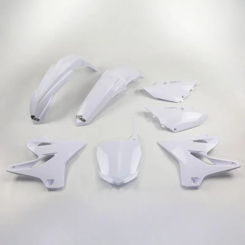 UFO Plast PLASTIC KIT, WHT/WHT