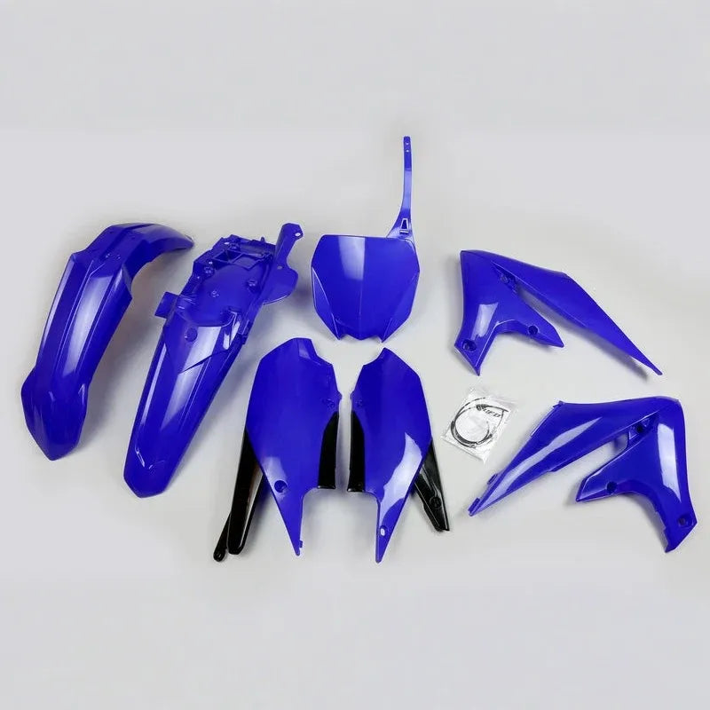 UFO-KUNSTSTOFFBAUSATZ, BLAU/BLAU