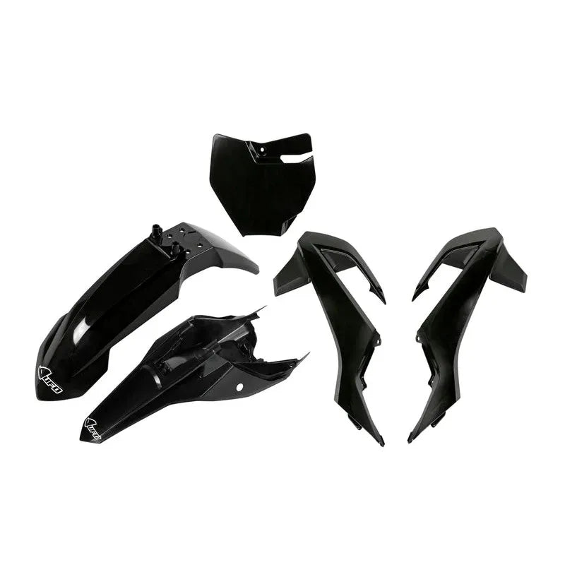 UFO Plast PLASTIC KIT, BLK