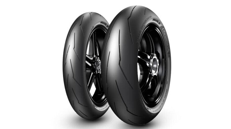 PIRELLI Tire Set SUPERCORSA V2 (120/70ZR17 SC1+200/55ZR17 SC2)