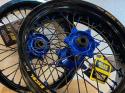 Set Supermoto wielen HAAN Wheels - Zwarte velg / Gekleurde naven-spaken-nippels