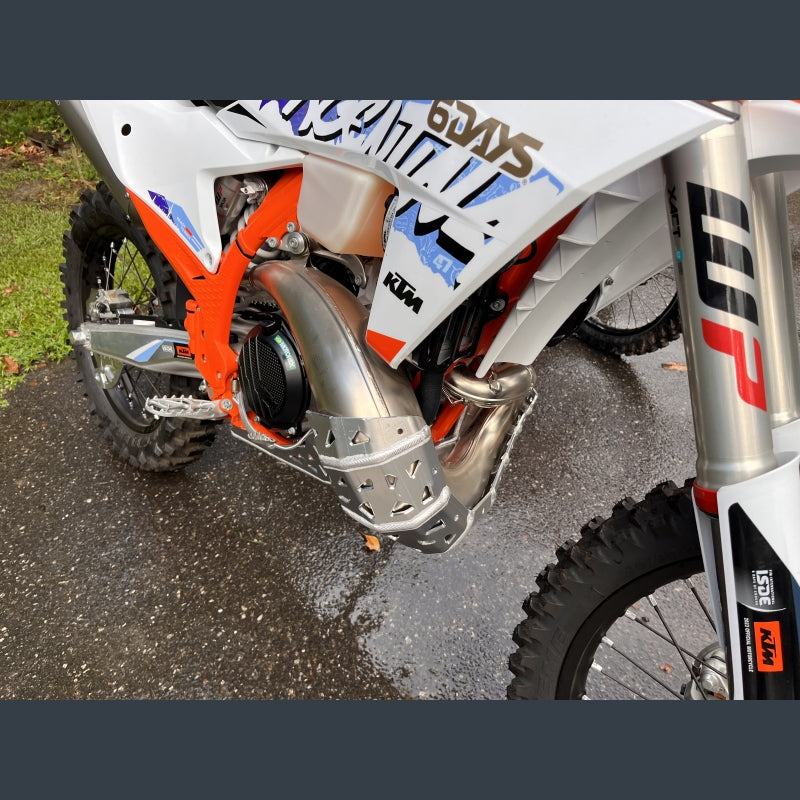 Skidplate met uitlaatbescherming voor 2T KTM, Husqvarna, Gasgas 2024-2026