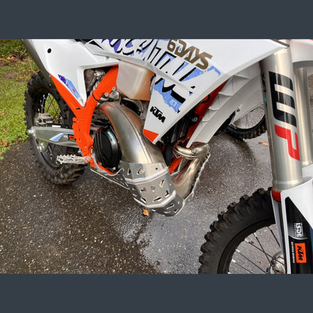Skidplate met uitlaatbescherming voor 2T KTM, Husqvarna, Gasgas 2024-2026