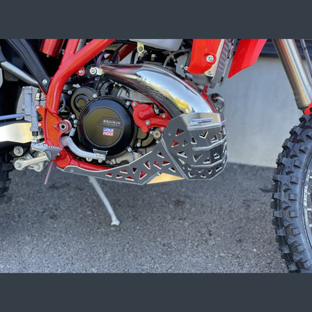 Skidplate met uitlaatpijpbeschermer voor Beta RR 250, 300, X-Pro 2023-2026