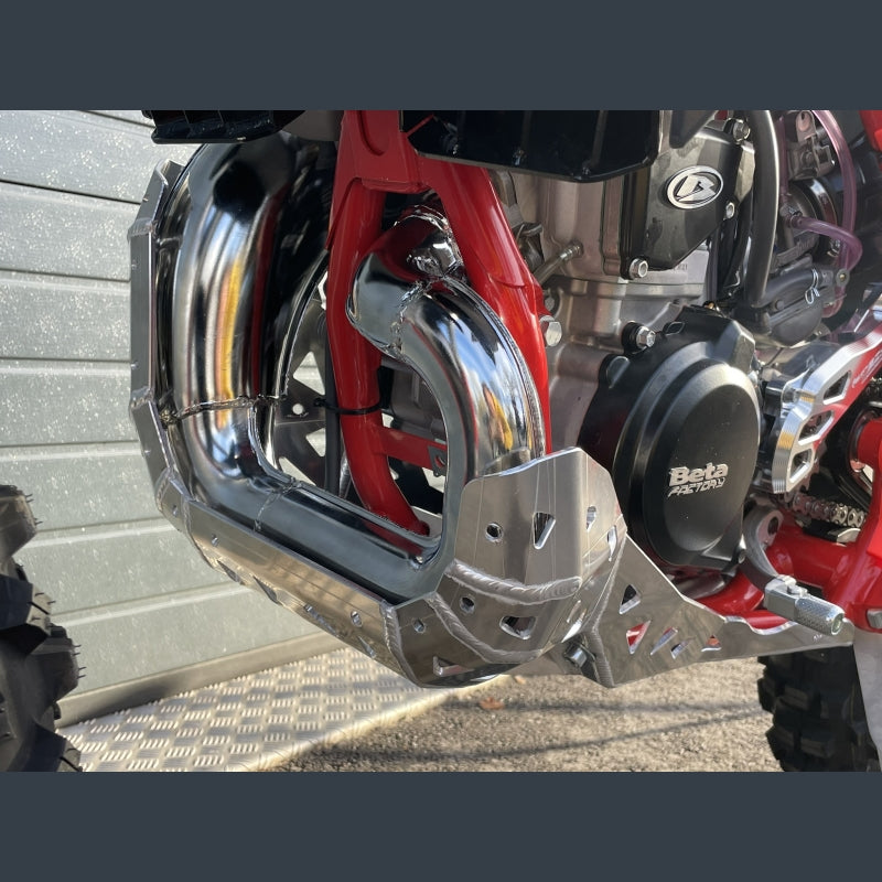 Skidplate met uitlaatpijpbeschermer en kunststof bodem voor Beta Xtrainer 2025