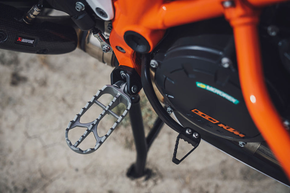 Factory Racing footpeg set — KTM All Models 2008-2025 | Femon Parts
