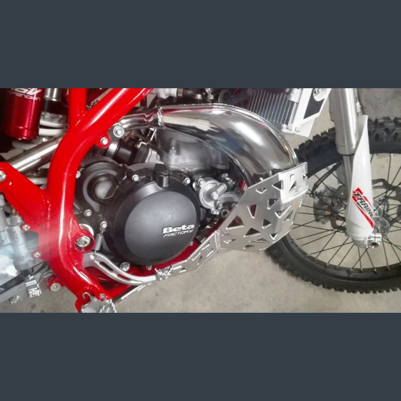 Skidplate met uitlaatpijpbeschermer en kunststof bodem voor Beta Xtrainer 2015-2024