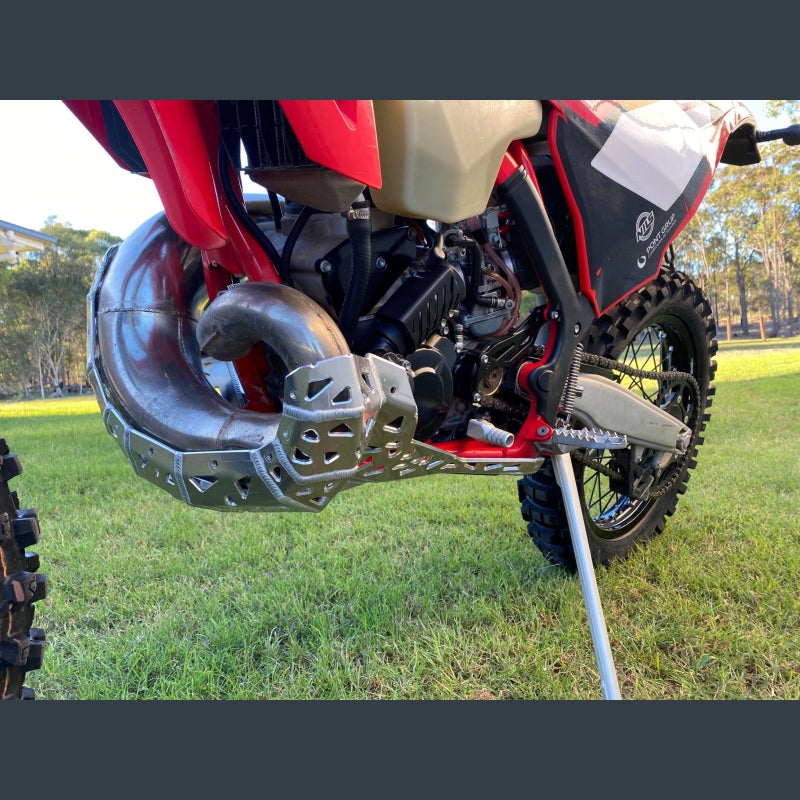 Skidplate met uitlaatpijpbeschermer en kunststof bodem voor Gasgas GP 2018-2020