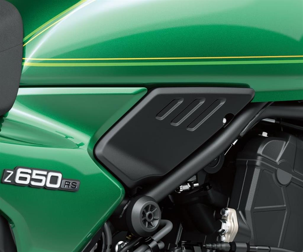 Knee Covers (Z650RS) | Femon Parts