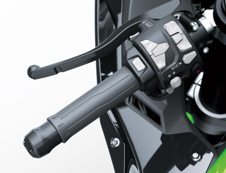 Grip heating (Ninja ZX-10R)